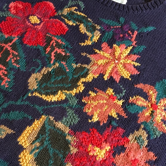 Vintage Van Heusen Navy Floral Sweater - Picture 15 of 17